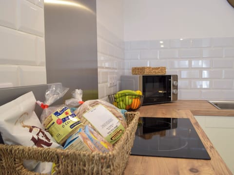 Welcome pack | 2 Cilwendeg Lodge, Newchapel, near Boncath