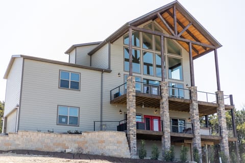 Gorgeous home with Table Rock Views!