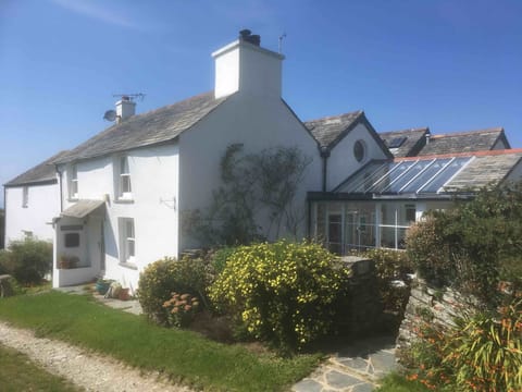 Private driveway, house and sun room