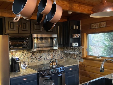 Fully stocked  kitchen!