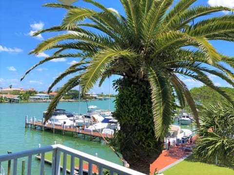 Beautiful 3rd floor corner balcony with a fantastic view!