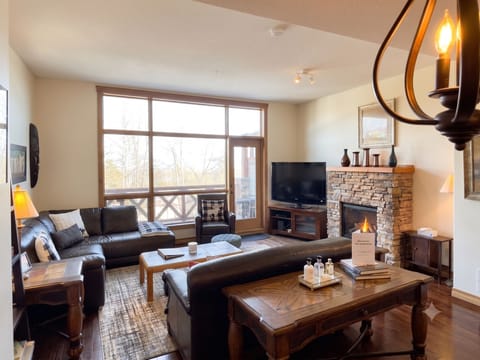 Cozy and functional Open Plan Living at its best.