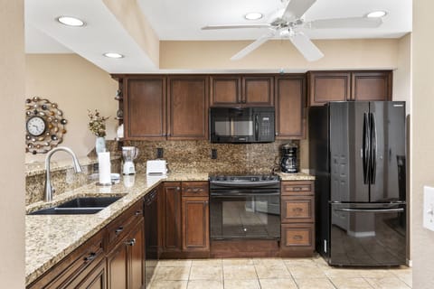 Full Kitchen