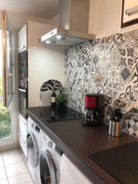 Washing machine, and Dryer