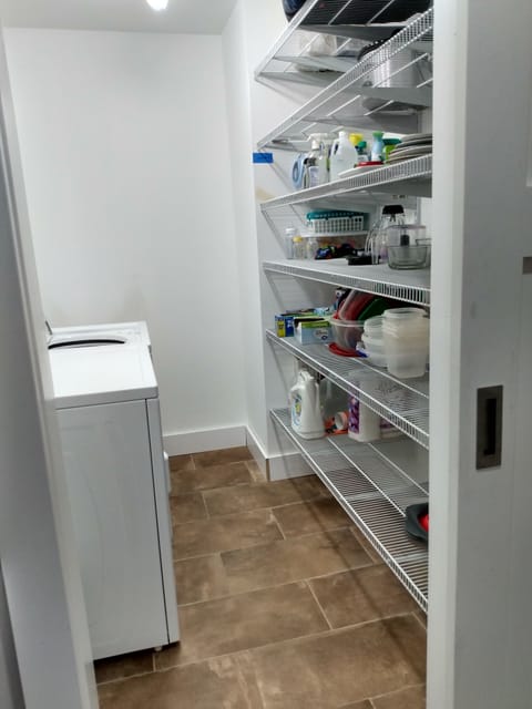 Pantry with washer/dryer