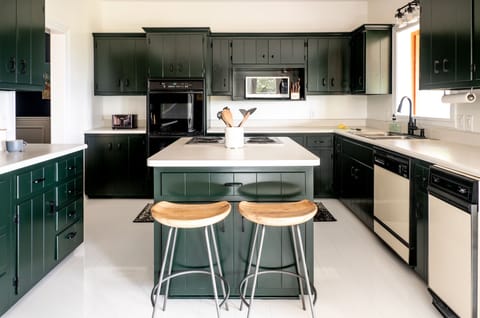 Stocked kitchen ready for wining & dining! And you guessed it, a WOW view too!