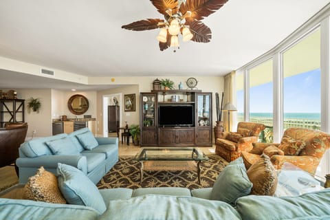 Caribe Resort D813 Living Room