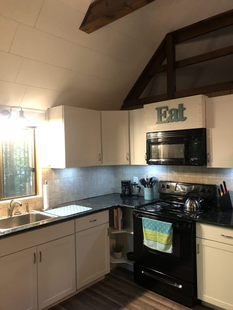 Full kitchen with all of the essentials 