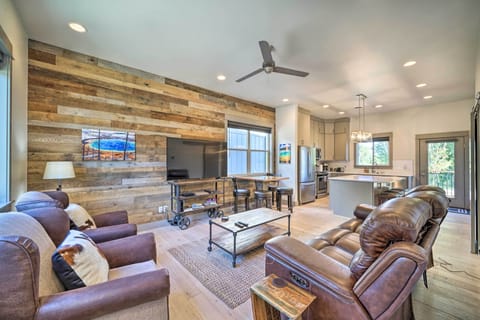 Living Room | Free WiFi