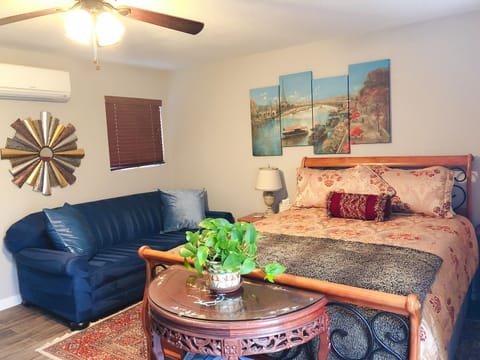 Come stay and get comfy!