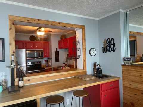 Pass through bar from kitchen to dining area.