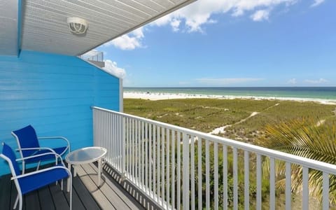 balcony off of the top floor bedroom
