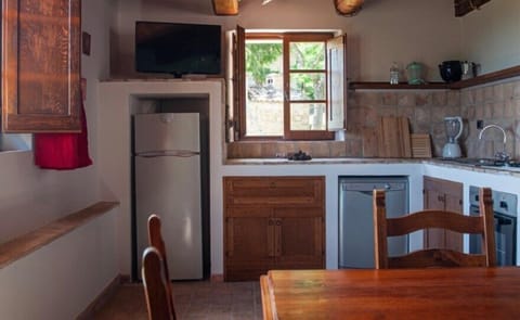 Casa Rosa ground floor kitchen (1)