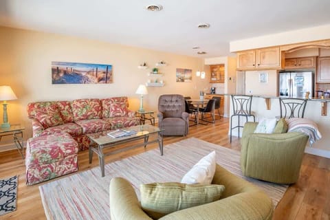 Bright Open Floor Plan with Seating for 2 at bar