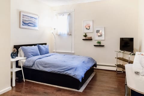Cozy studio getaway right by Yale!