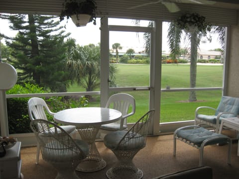 Hor'Dourves, Drinks, Reading on the Lanai

