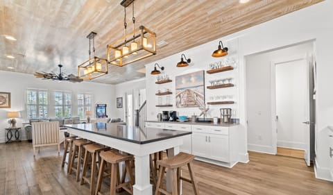 Second Floor Kitchen - Seating for 10