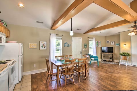 Dining Area | Dishware & Flatware