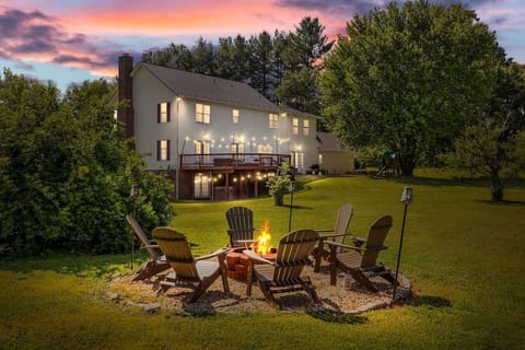 Five bedrooms, five acres, and 5,000 square feet