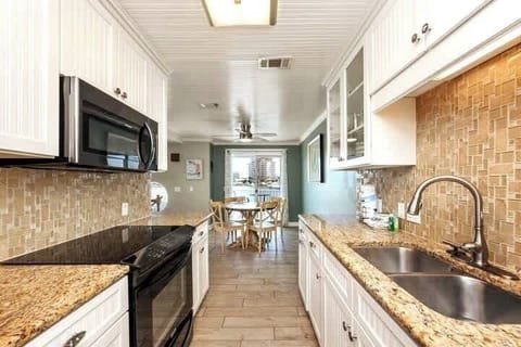 Our kitchen is the perfect place to whip up lunch to bring along to the beach!