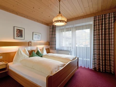 App. 2 "Kaiserblick", 2 bedrooms / 1 living room / bedroom - Landhaus Horngacher Apartment in Ellmau