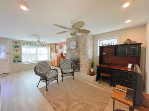 quite room to watch tv. also, desk in room