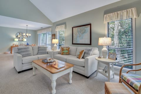 Living room with flatscreen tv
