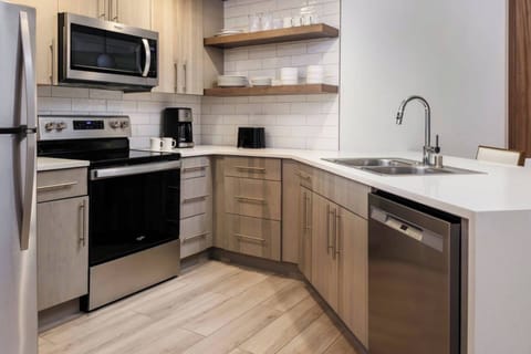 Full Kitchen with all the necessities.