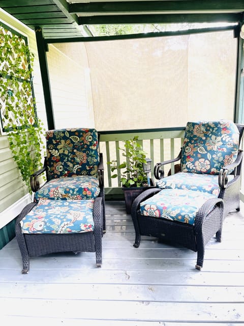 Relax on back patio and watch the deer in the evenings 