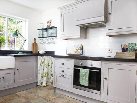 Well equipped kitchen