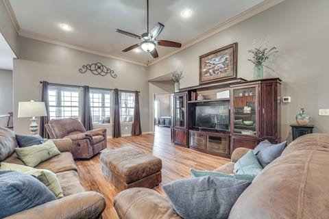 Branson West Vacation Rental | 5BR | 3BA | 2 Steps to Enter | 3,060 Sq Ft