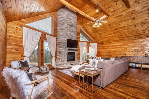 Welcome to Bearly Beehaven!