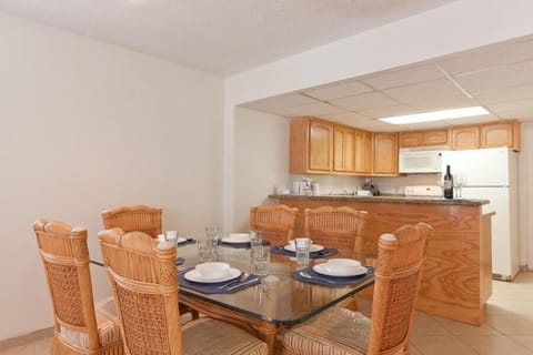 We hope you enjoy dining in our living space, there's room for 6.