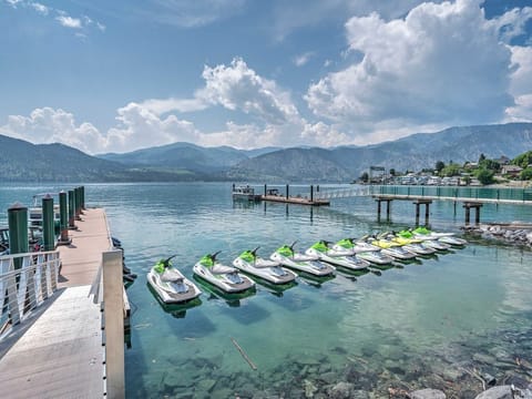 You'll have easy access to Lake Chelan and Manson Bay Marina!