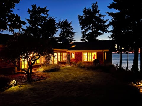  RARE  up-close WESTERLY  OCEANFRONT  on beautiful Orcas Island