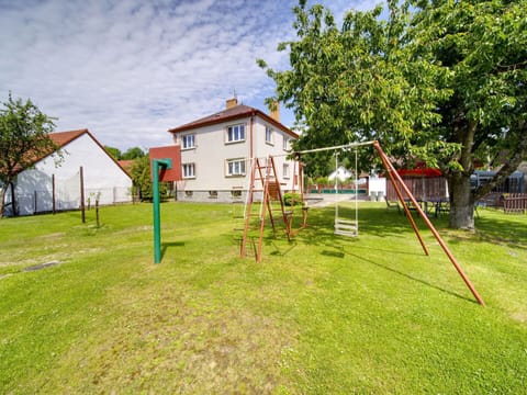 Sky, Plant, Cloud, Property, Tree, Land Lot, Grass, Building, House, Leisure