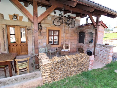 Property, Window, Furniture, Wood, Building, Cottage, Beam, Brick, Wall