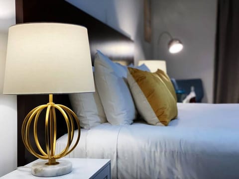 Bedside lamp