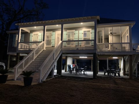 Home has 2000ft entertainment area, ammenities to make your trip unforgettable. 