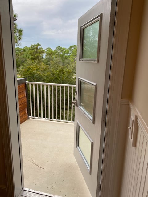 Side balcony off level 2