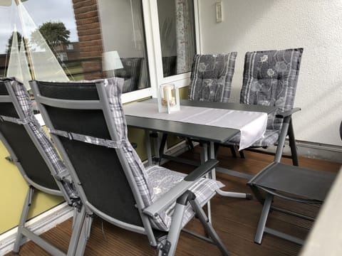 Comfortable vacation apartment with sauna, pool and balcony near sandy beach in Wyk Apartment in Nordfriesland