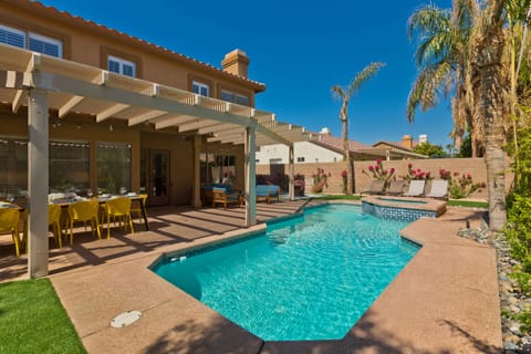 Welcome to Lush Desert Living