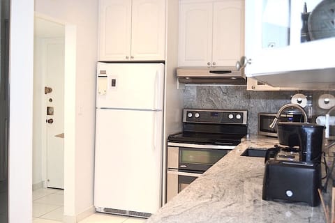 Oven - Kitchenaid
Microwave