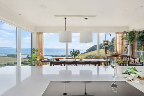 Kitchen and dining area - with sea views - Golden Meadow