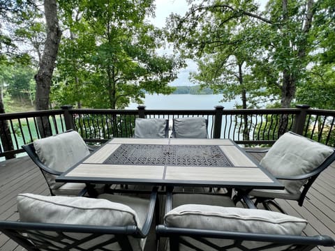 Main level seating area