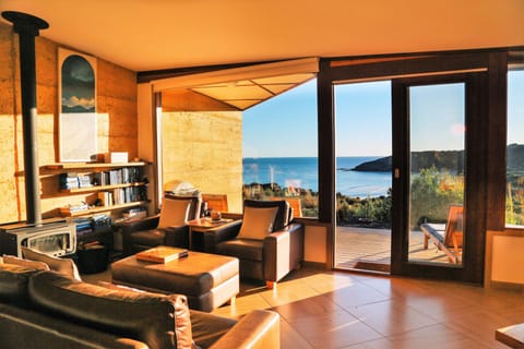 Living (1)