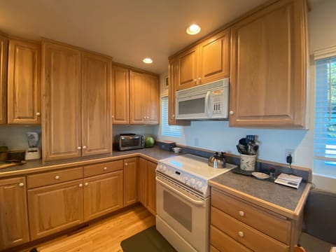 Kitchen with all the amenities!