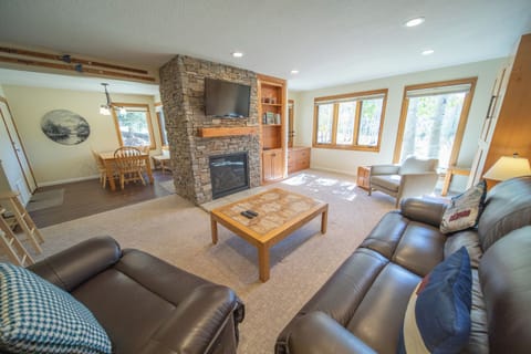 Updated vacation condo at Quicksilver!