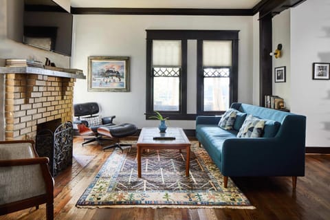 Enjoy a tranquil retreat in this stylish and oh-so comfortable 2 bedroom, 2 bath home away from home.