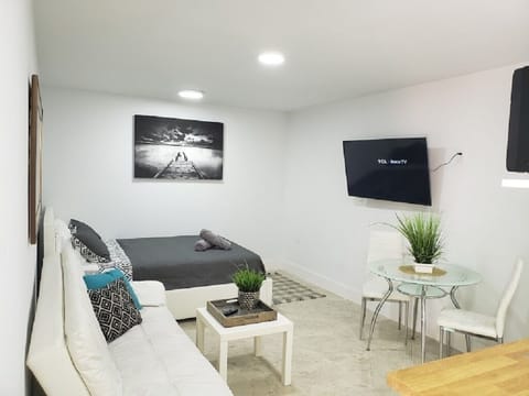 Come enjoy a renovated Studio apartment in a fourplex home with private entrance